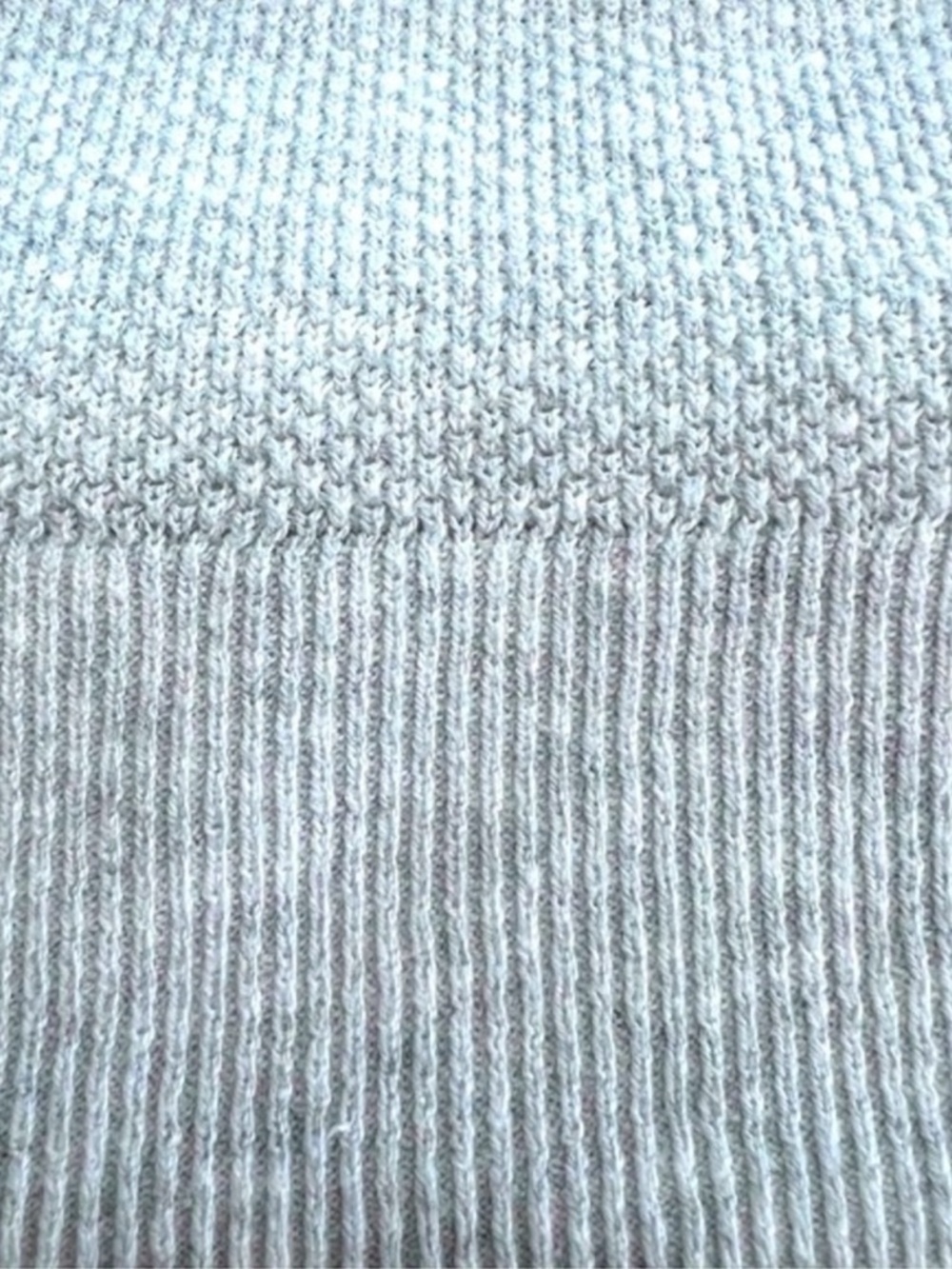 GAP Bella Crewneck Knit Sweater Gray Lightweight Waffle Top Medium - Picture 9 of 16